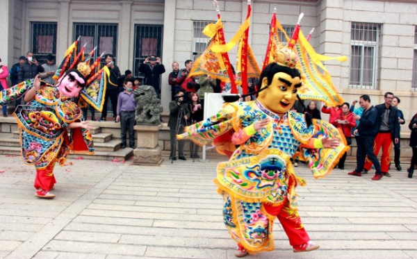 今天真熱鬧集美社刈香巡游祭開閩王！