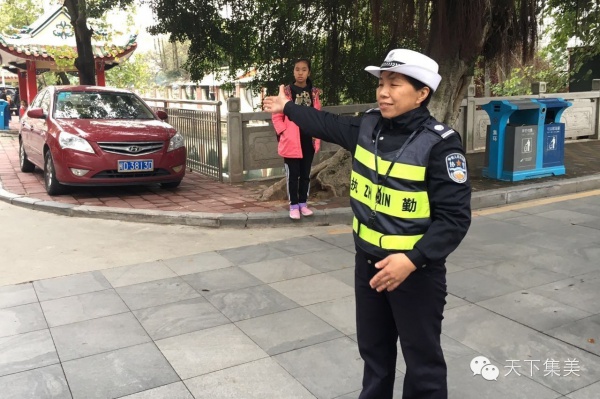 八年風雨堅守，她成為嘉庚路上“最靚麗風景”