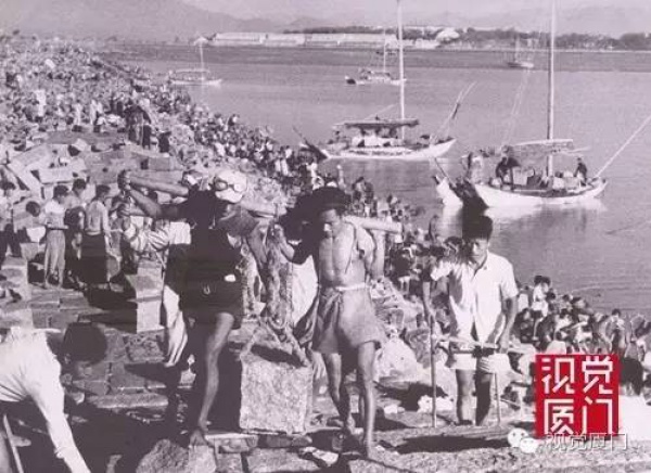 1949年的今天廈門解放，實(shí)拍國(guó)民黨黯然離別廈門的情景