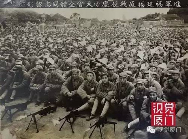 1949年的今天廈門解放，實(shí)拍國(guó)民黨黯然離別廈門的情景