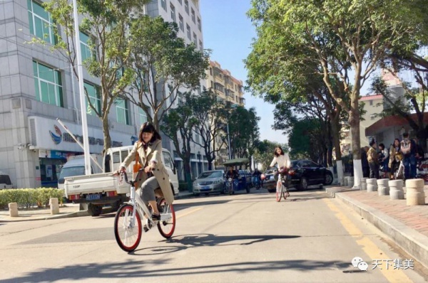 集美人再也不怕堵車?yán)玻〗棠阏_解鎖“Hellobike”！