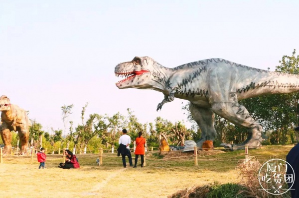 嚇尿！園博苑驚現(xiàn)“侏羅紀(jì)公園”，恐龍復(fù)活了？！