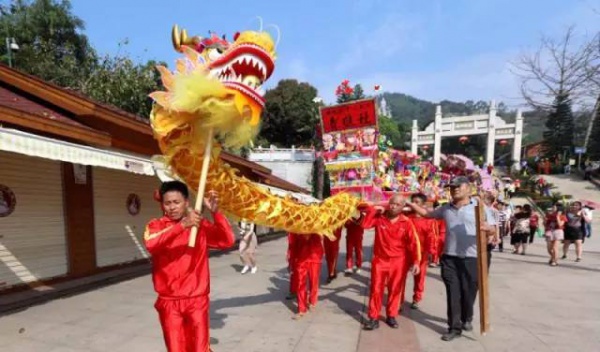 海滄又出名了！昨天幾千人在青礁慈濟(jì)祖宮同時(shí)做這事，轟動(dòng)整個(gè)廈門(mén)！