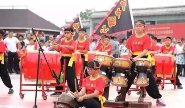 海滄又出名了！昨天幾千人在青礁慈濟(jì)祖宮同時(shí)做這事，轟動(dòng)整個(gè)廈門(mén)！