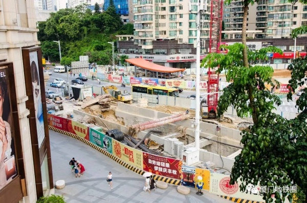 鎮(zhèn)海路、中山公園、將軍祠，3個(gè)地鐵站點(diǎn)出入口施工進(jìn)度