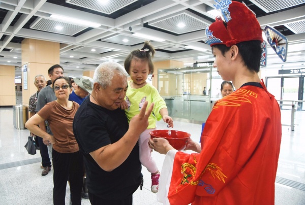 美了！1號線集美學村站周邊竟變成街心公園？年底將全線亮相的還有...